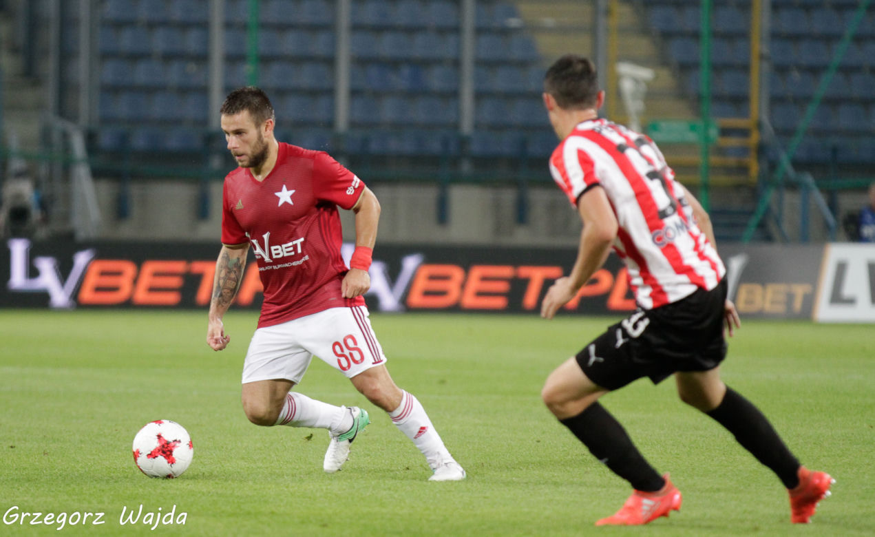 Derby Krakowa zwycięskie dla Wisły: Zobacz zdjęcia z meczu! [GALERIA, AUDIO]