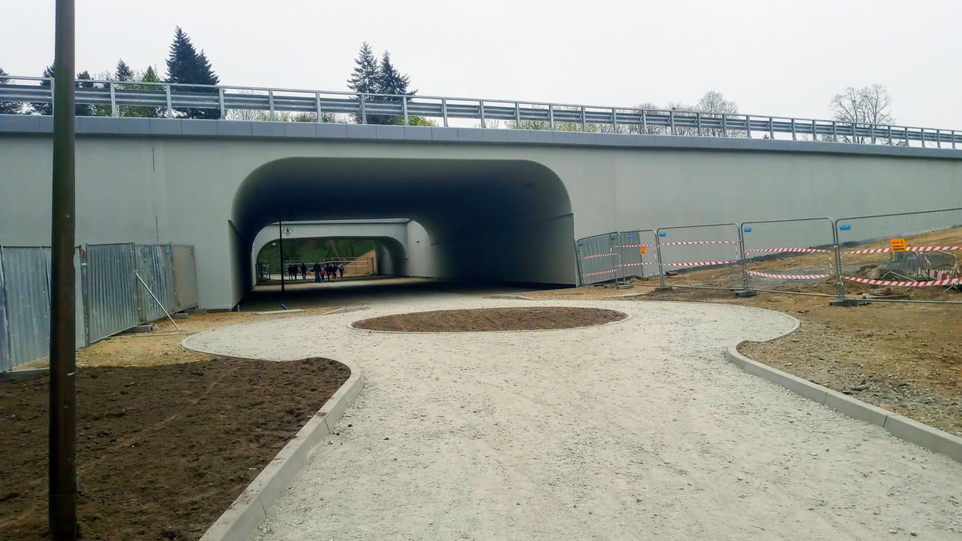 Aleja Fałata otwarta dla spacerowiczów