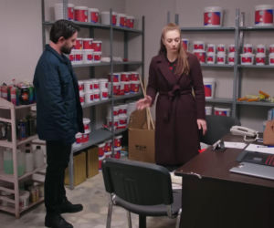 Panna młoda, odcinek 50: Yakup wywiera presję na Deryi, stanowczo domagając się zwrotu długu