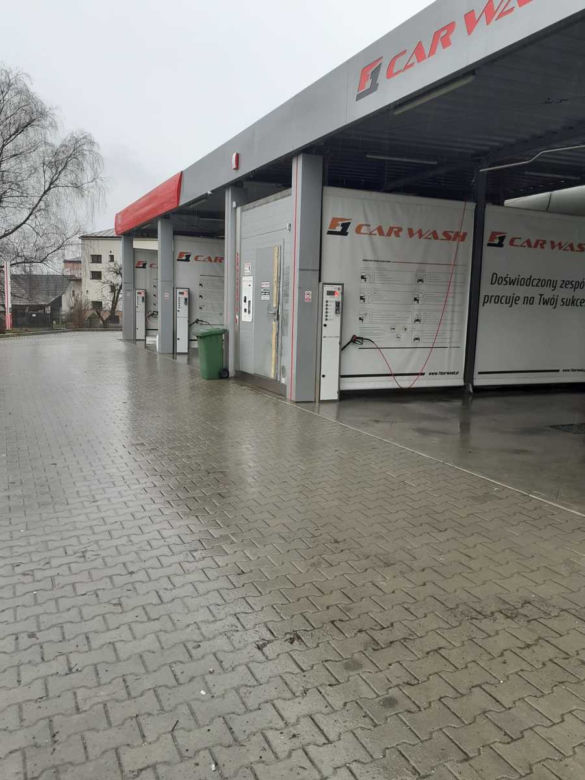 Sprawcy włamywali się do automatów myjni samochodowych