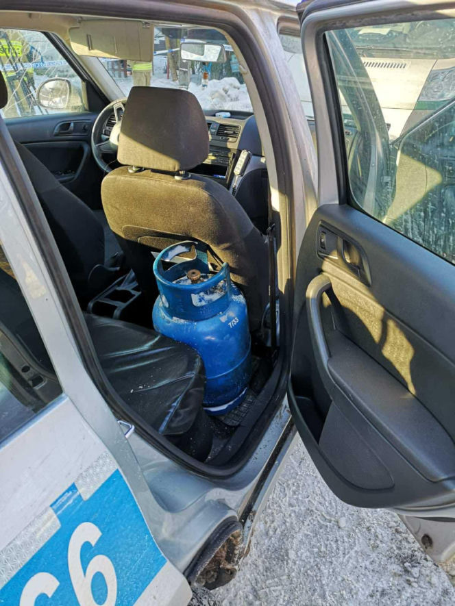 Orneta: Wybuch gazu w domu wielorodzinnym. 45-latek nie żyje, pięć osób ewakuowanych