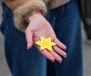 Akcja Żonkile 2026 już ruszyła. Żółte kwiaty przypominają o historii powstania w getcie