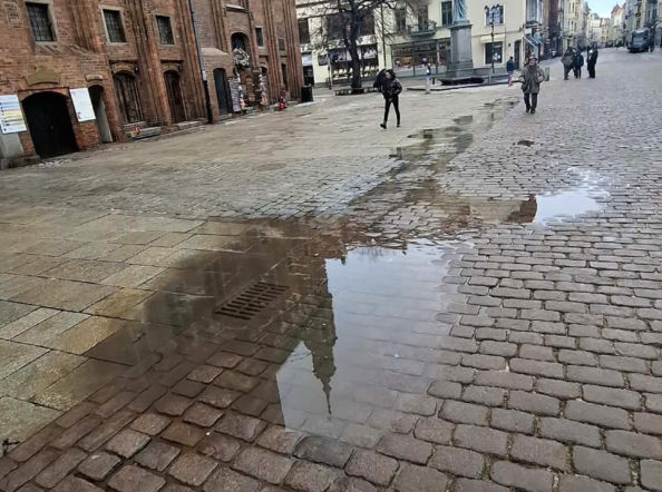 Awaria na Rynku Staromiejskim w Toruniu!