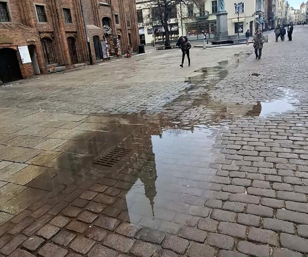 Awaria na Rynku Staromiejskim w Toruniu!