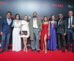 Julia Wieniawa zachwyca na premierze filmu Small World