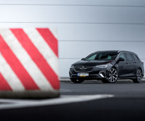 Opel Insignia GSi Sports Tourer 2.0 CDTi 210 KM AT8 AWD
