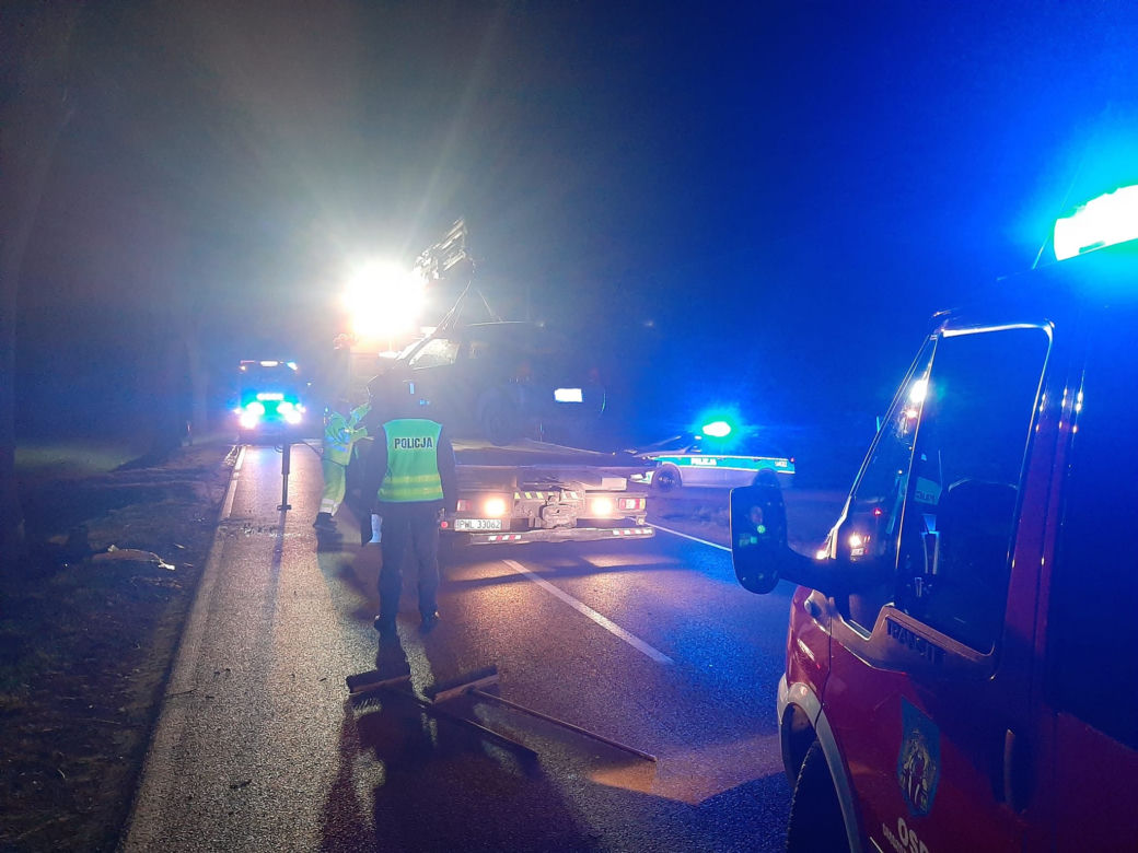 Paskudny wypadek w Wielkopolsce. Nie żyje kierowca 