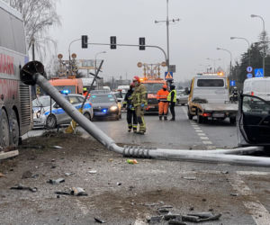 Potężna kraksa pod Warszawą. Wylotówka zablokowana