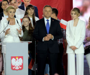 Prezydent sam się pudrował.