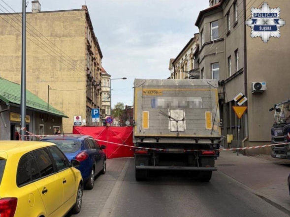 Tragiczny wypadek w Chorzowie. 79-letni pieszy zginął pod kołami ciężarówki