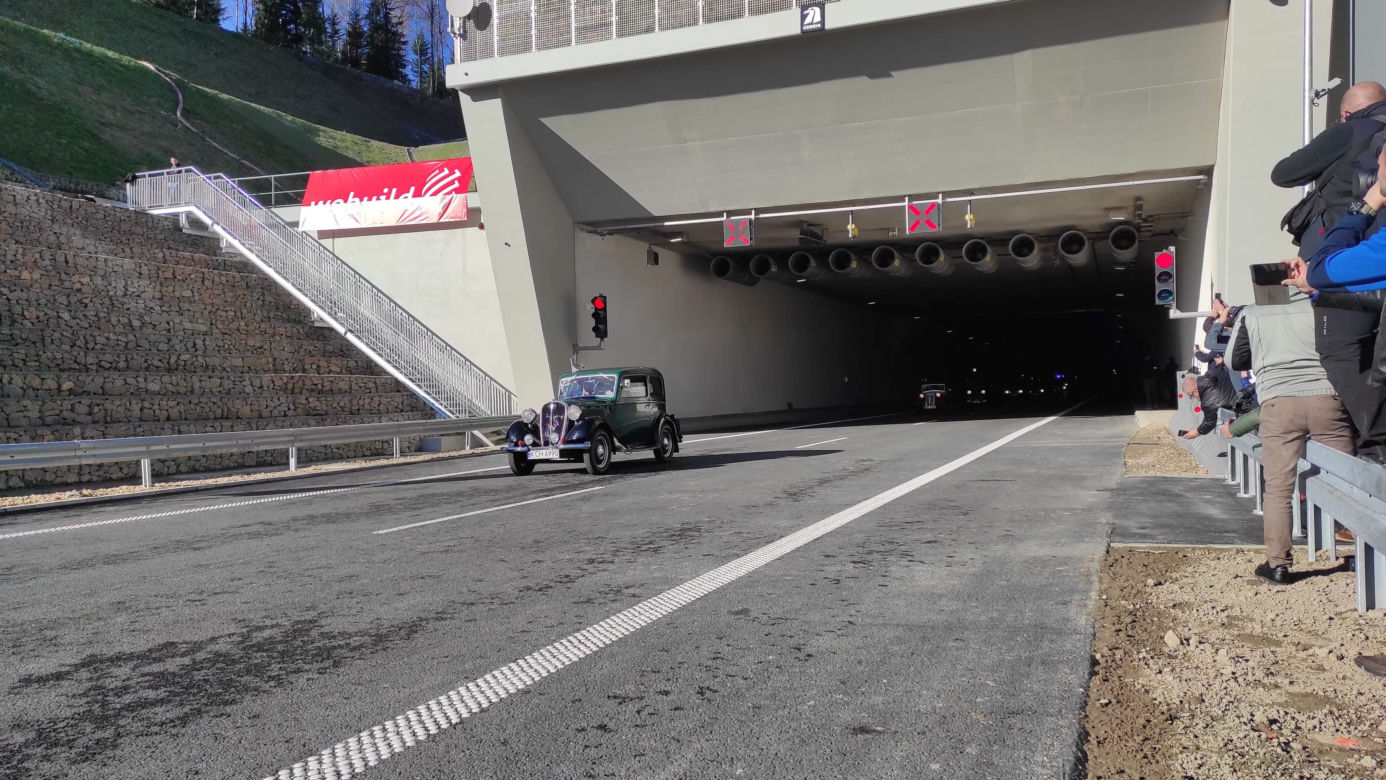 Nowy tunel na Zakopiance oficjalnie otwarty. Budowano go ponad pięć lat