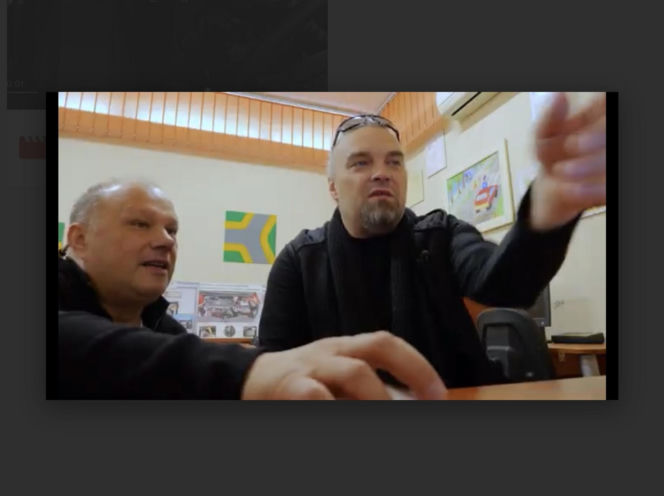 Egzamin na prawo jazdy nie taki prosty. Znani Polacy usiedli za kierownicą i przystąpili do testu