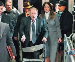 Weinstein już za kratami