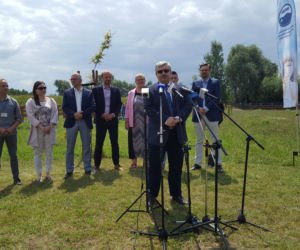 Już ponad pół miliona pszczół w miejskiej pasiece na Zwięczycy! Za nami pierwsze miodobrania