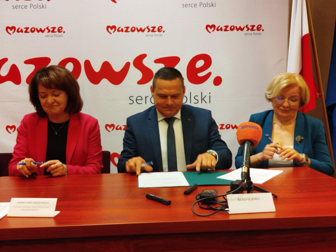 Umowy na dotacje unijne dla czterech lokalnych inwestycji w subregionie siedleckim i powiecie mińskim zostały już podpisane!