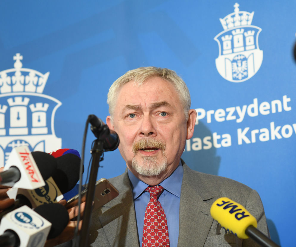  Majchrowski aż ZAGRZMIAŁ. Zakazał straży miejskiej ochrony kościołów i siedzib partii!