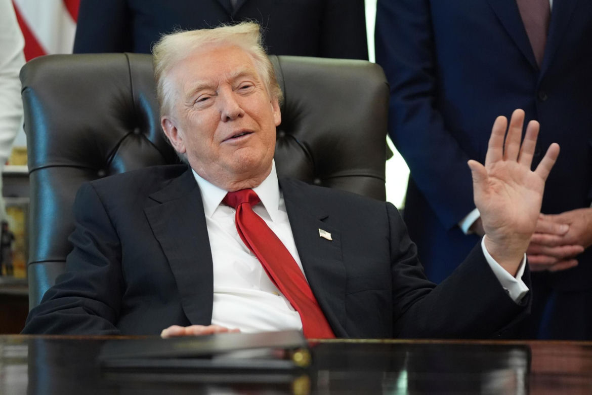 Trump przysnął na oficjalnym spotkaniu! "Jest stary i coraz bardziej to widać"