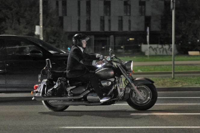 To nie poseł, to nocny jeździec