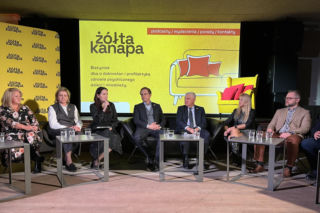 Szkolny hejt zostaje z nami na całe życie. Jak mu przeciwdziałać? Siadajcie na Żółtej Kanapie i dowiedzcie się!