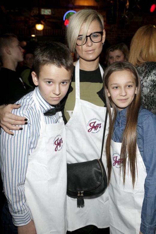 Fabienne Wiśniewska z mamą i bratem