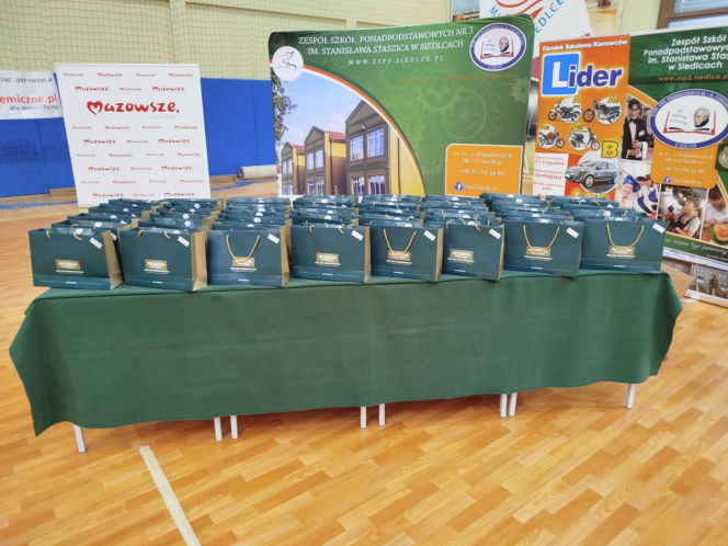 Już po raz ósmy w Siedlcach rywalizowali młodzi kelnerzy z całej Polski