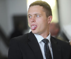 Tomasz Schuchardt kiedyś i dziś. Aktor słynie z metamorfoz, bywa niemal nie do poznania