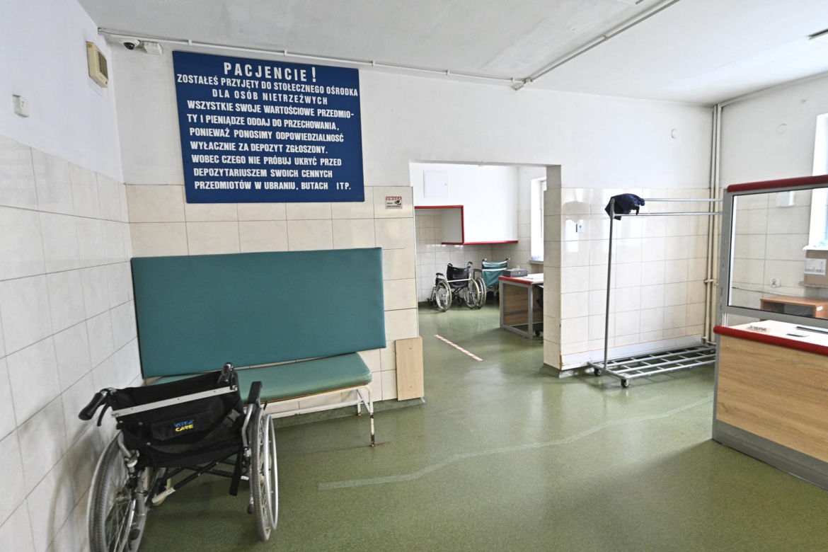 Byliśmy w izbie wytrzeźwień na Kolskiej w Warszawie. „Dajemy im 24 godzin na wytrzeźwienie”