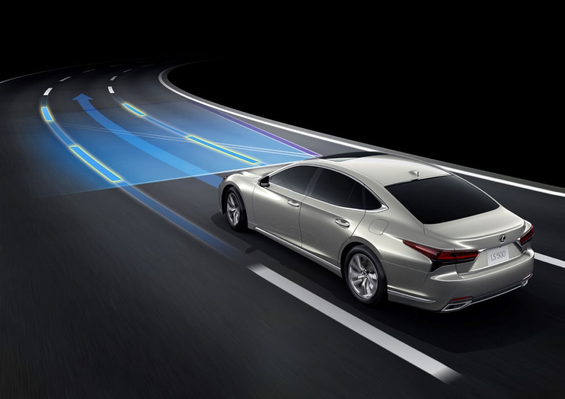 (2021) Lexus LS po liftingu