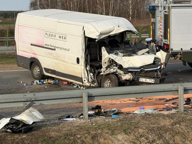 Wypadek na S17. Dwie osoby w szpitalu, jedna zginęła
