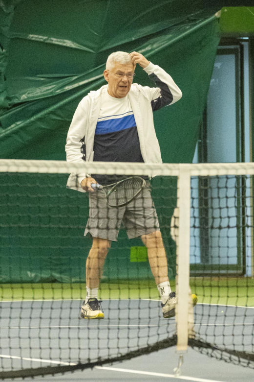 Karczewski gra w tenis. Ale wymiata!