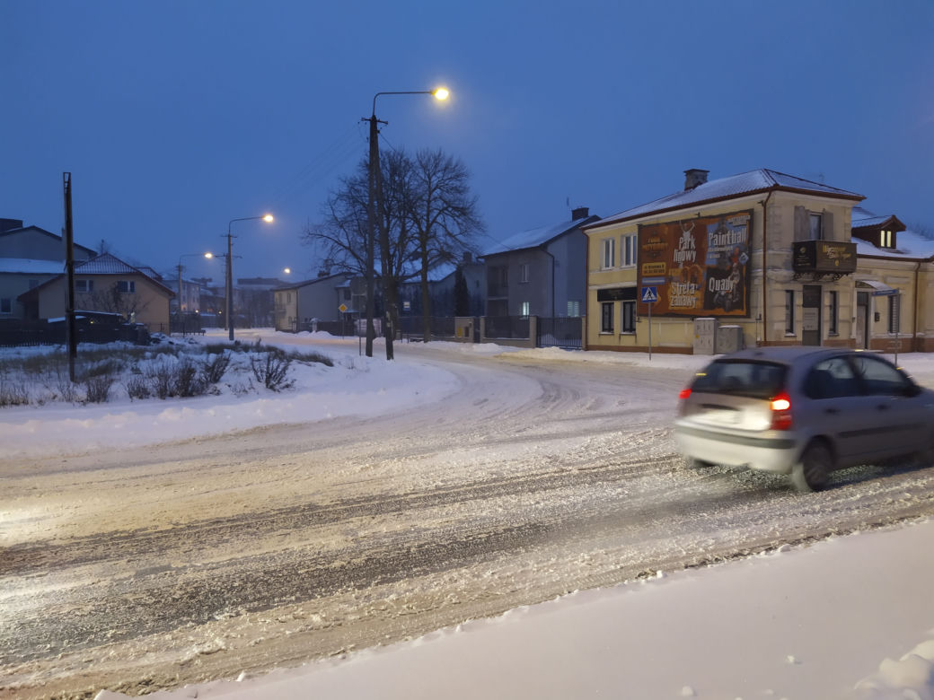 Ulice Siedlec i okoliczne drogi w czasie śnieżycy 11-12 grudnia 2022