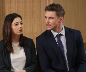 M jak miłość. Marcin (Mikołaj Roznerski), Iza (Adriana Kalska) w sądzie