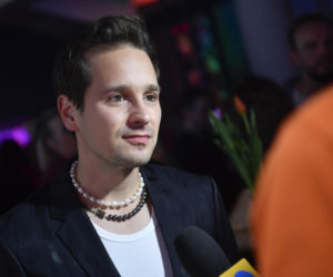 Tak zmieniał się Krzysztof Zalewski. Długie włosy były kiedyś jego znakiem rozpoznawczym
