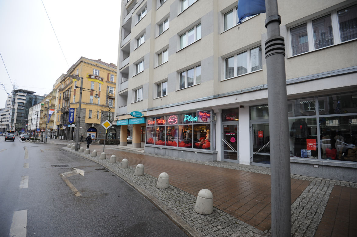  Brutalne morderstwo na Woli. Rozczłonkowane ciało Katarzyny spalił w swoim mieszkaniu. 7 lat po zbrodni, proces nadal trwa
