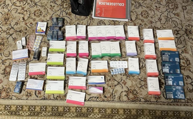 5 osób zatrzymanych w sprawie nielegalnego handlu opioidami i lekami z morfiną