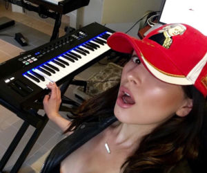 Lola Astanova. Najseksowniejsza pianistka świata