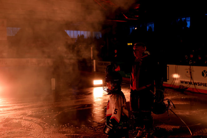 Mecz hokejowy Reprezentacji Artystów Polskich i Przedsiębiorców