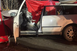 Zginęły dwie nastoletnie przyjaciółki – Maja (†16 l.) i Kinga (†16 l.). Za kierownicą siedział 17-letni Michał G., chłopak jednej z nich