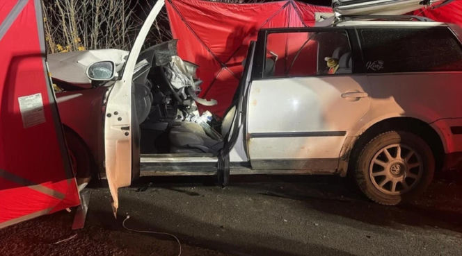 Zginęły dwie nastoletnie przyjaciółki – Maja (†16 l.) i Kinga (†16 l.). Za kierownicą siedział 17-letni Michał G., chłopak jednej z nich