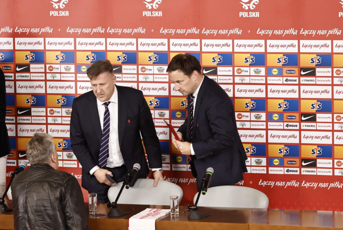 Cezary Kulesza i sekretarz Łukasz Wachowski ogłosili nowego sponsora PZPN