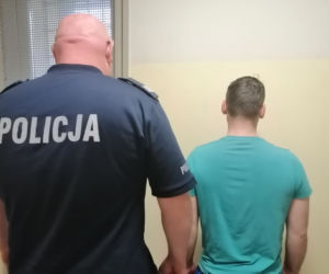 Piotrków Trybunalski: Szajka złodziei w sortowni firmy kurierskiej. Pracownicy kradli przesyłki