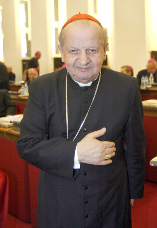 Tak się zmieniał Stanisław Dziwisz