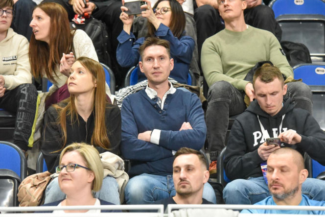 Halowe mistrzostwa Polski w Kujawsko-Pomorskiej Arenie Toruń. Zdjęcia kibiców i zawodników