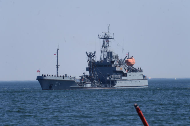 Święto Wojska Polskiego. Parada okrętów marynarki.