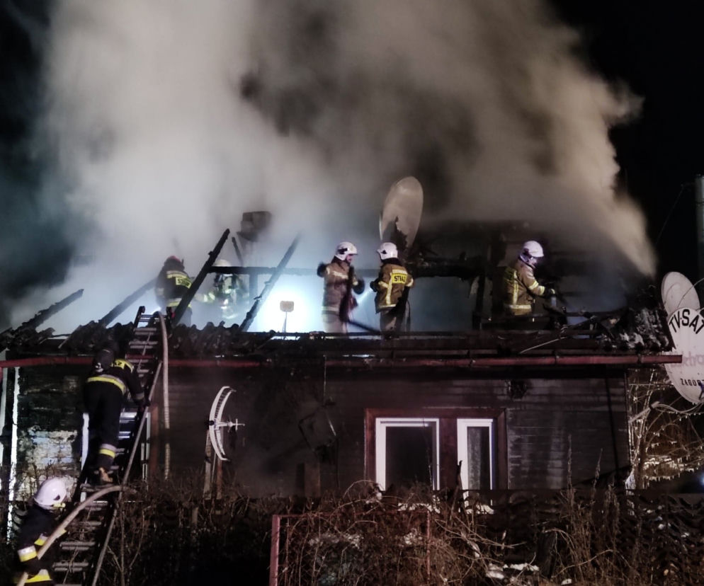 Spłonął ich DOM, pięcioosobowa rodzina z Zagórza straciła WSZYSTKO. Liczą na pomoc ludzi 