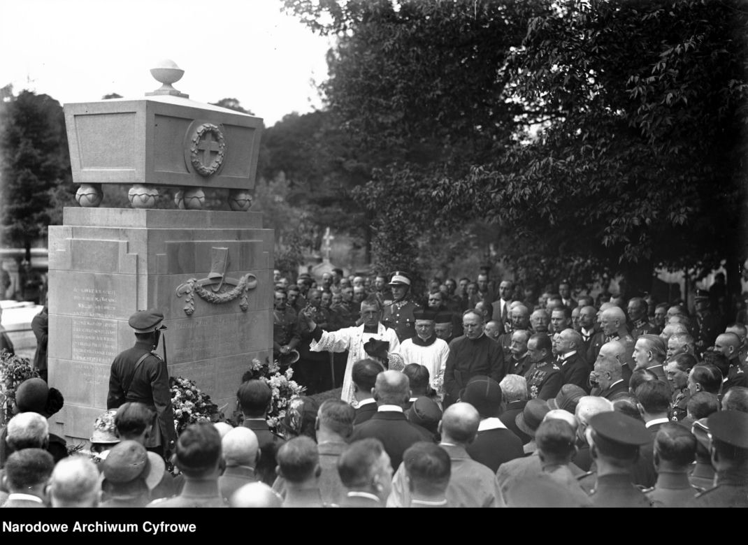 Dzień Wszystkich Świętych w Krakowie w latach 1925-1935