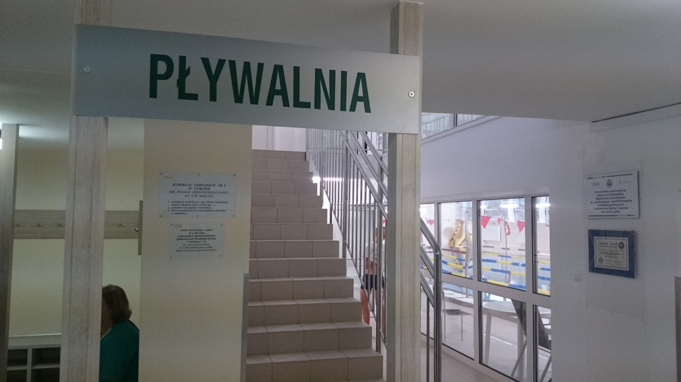 Basen przy ul. Smyczkowej