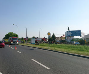 Rzeszów: Nissan wjechał pod szynobus