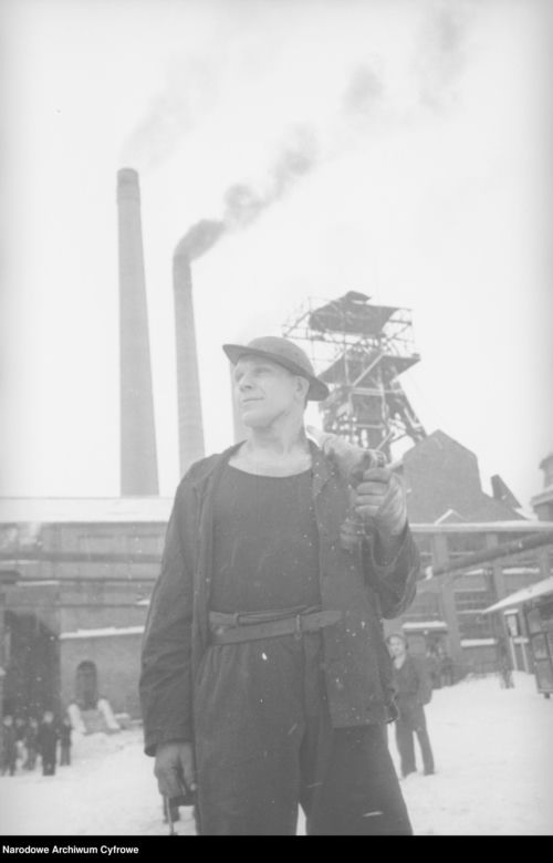 Tak wyglądała praca w wałbrzyskiej kopalnia "Chrobry" w 1946 roku. Niesamowite zdjęcia górników