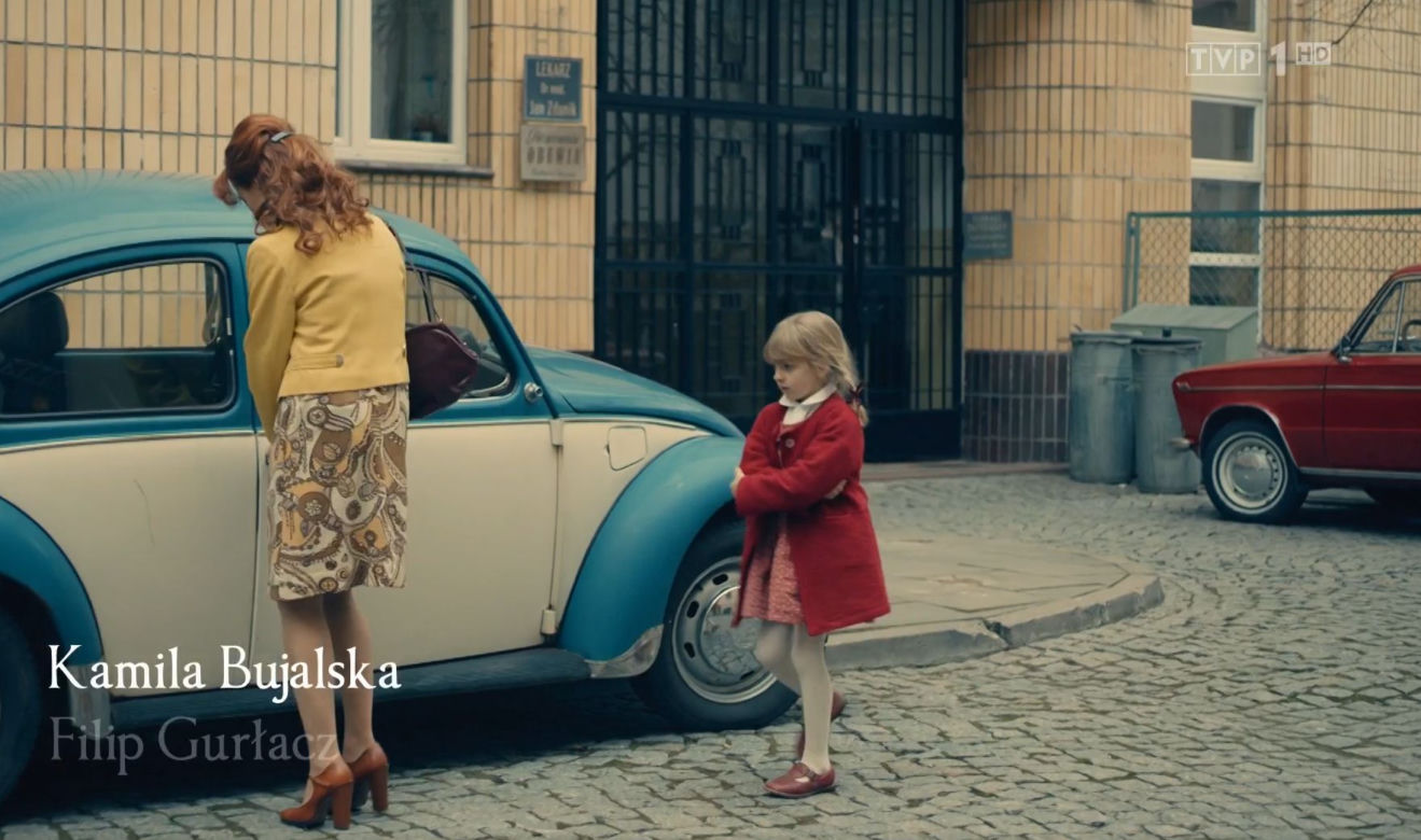 Stulecie Winnych sezon 3, odc. 37: Kasia (Weronika Humaj), Małgosia (Amelia Żuchowska)